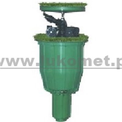 Nawadnianie boiska zraszaczem POP-UP