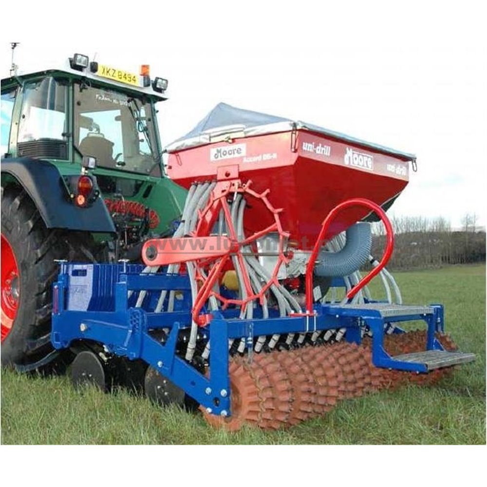 Siewnik bezuprawowy MOORE Uni-Drill 2011