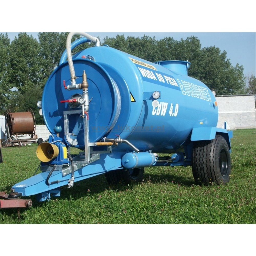 Przyczepa do transportu wody pitnej